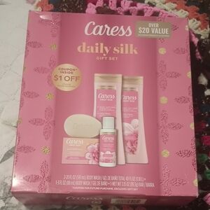 Caress Daily Silk Gift Set Scent White Peach & Orange Blossom